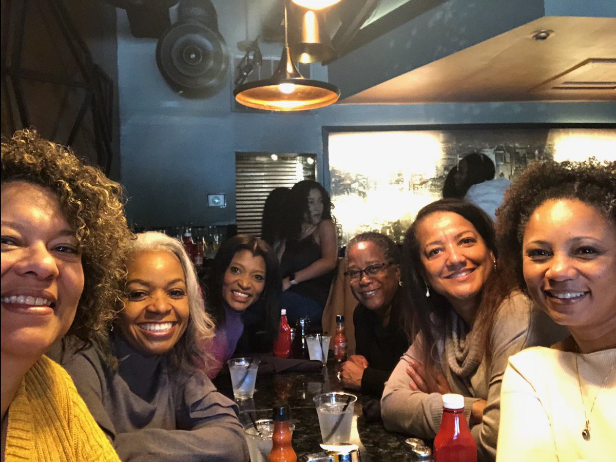 CherylGEvans's tweet image. Had the opportunity 2 see my  line sisters @DST_OChi  Sadie, Marie, Pamela, Stephanie, Rachel  (we missed u April!) last weekend.  It’s been too LONG since we have been 2gether. Love to Sorors Farah Spainhour, Pamay Bassey and Sandi Ford who had brunch with us! #DST #EpsilonLine