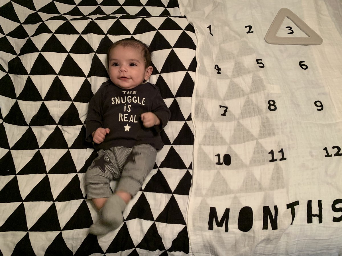 vianeyy_96's tweet photo. Going to post these everywhere because my baby is too cute. Baby boy is now 3 months and getting cuter & chunkier every day. #chunkers #MateoAndres 💙 https://t.co/QhWeHCFV1z