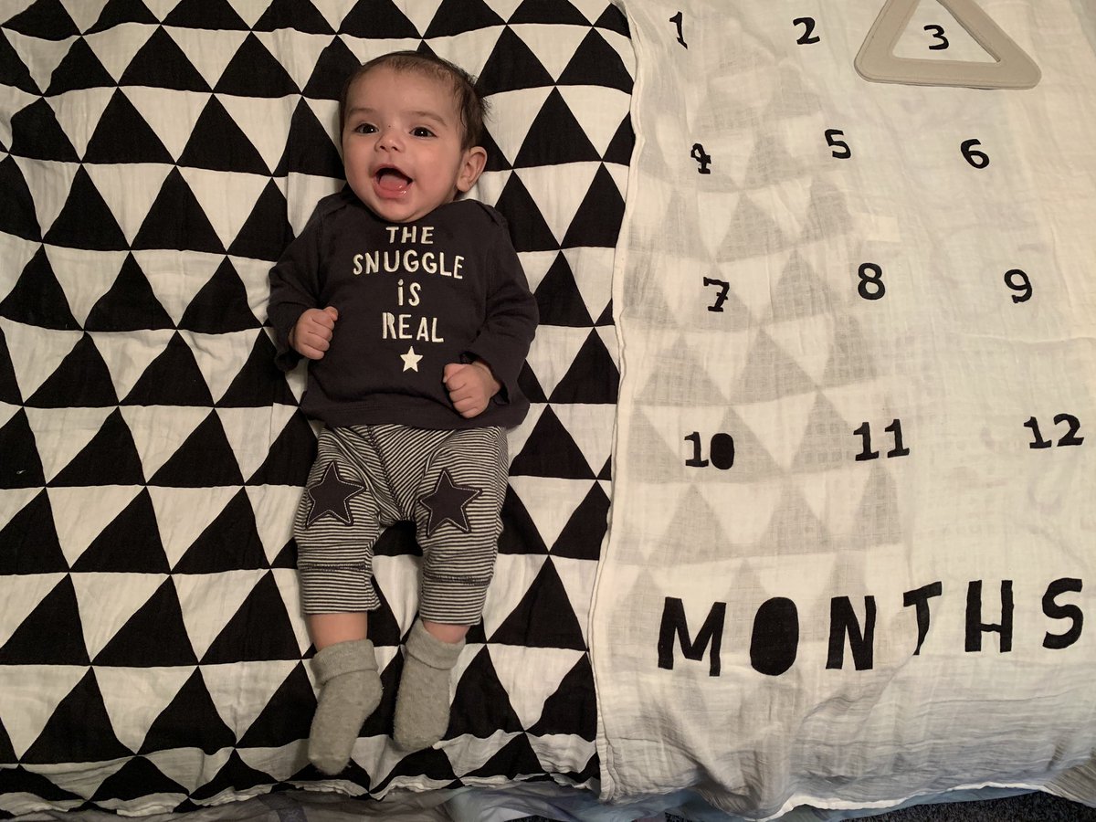 vianeyy_96's tweet photo. Going to post these everywhere because my baby is too cute. Baby boy is now 3 months and getting cuter & chunkier every day. #chunkers #MateoAndres 💙 https://t.co/QhWeHCFV1z