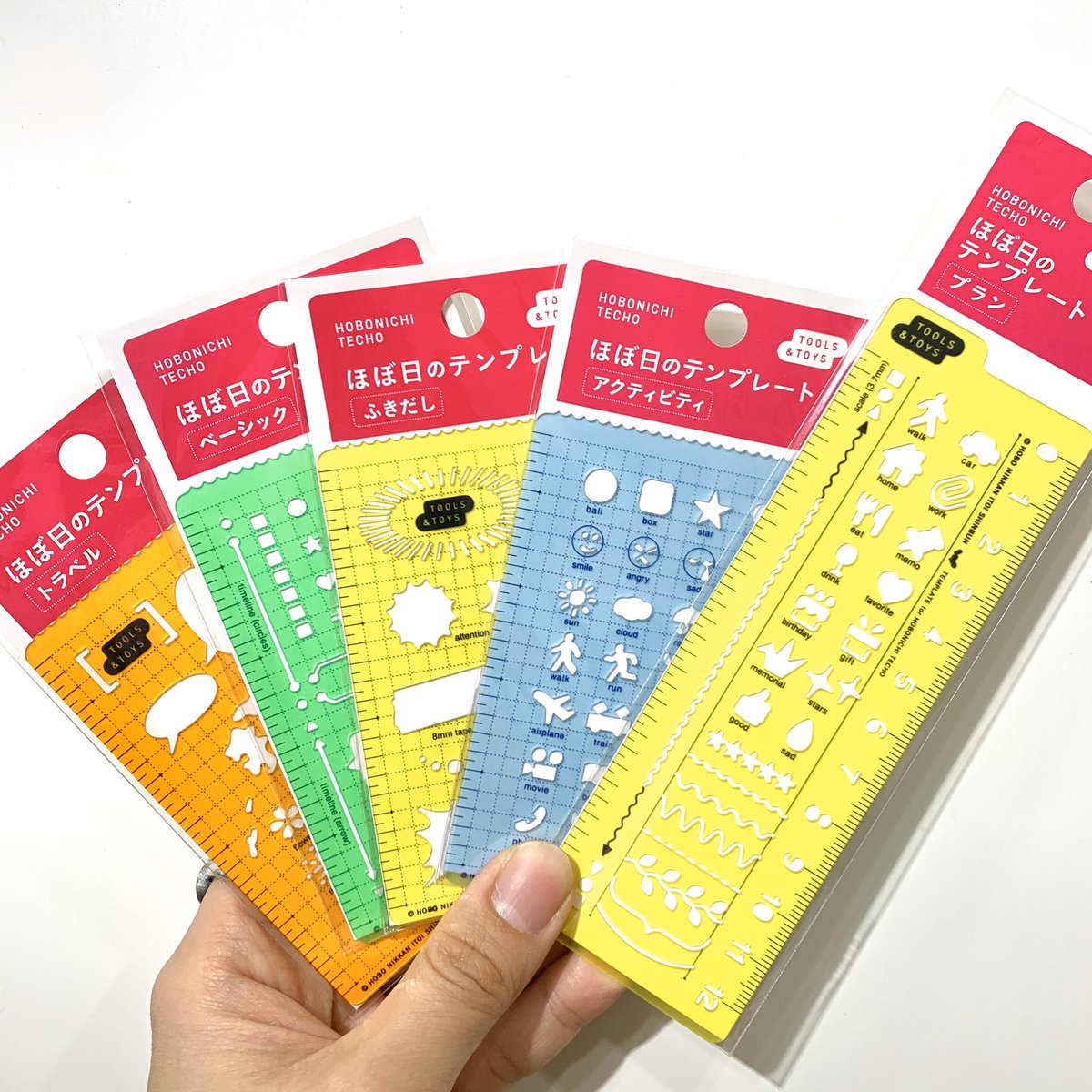 Tobichi Ar Twitter 手帳を彩る文具 ほぼ日のテンプレート この小さな一枚にギュッといろんな機能が詰まっているんですね よーく見ると 普通の定規はもちろん ほぼ日手帳のメモページや 方眼ノートと同じ3 7mmのスケールもついてる 3 7mmの半分って自分で測る