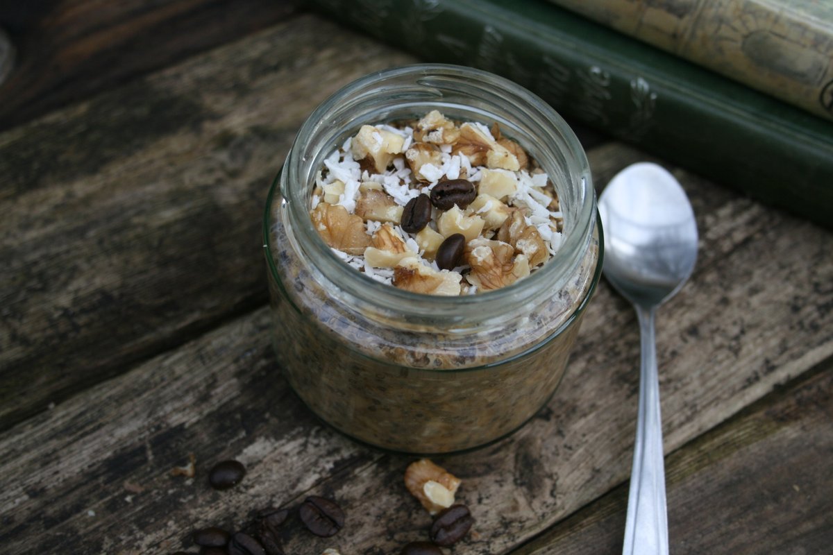 theglowfoodies's tweet photo. Good morning #elevenseshour - time for a coffee break?  Time for our new coffee &amp; walnut oats breakfast jar more like! Hope you're all doing well this windy Friday morning! xx #plantbased #dairyfree #overnightoats #breakfastjar #QueenOf #WOW #coffeeandwalnut #breakfastpots https://t.co/f19Kv29pG5