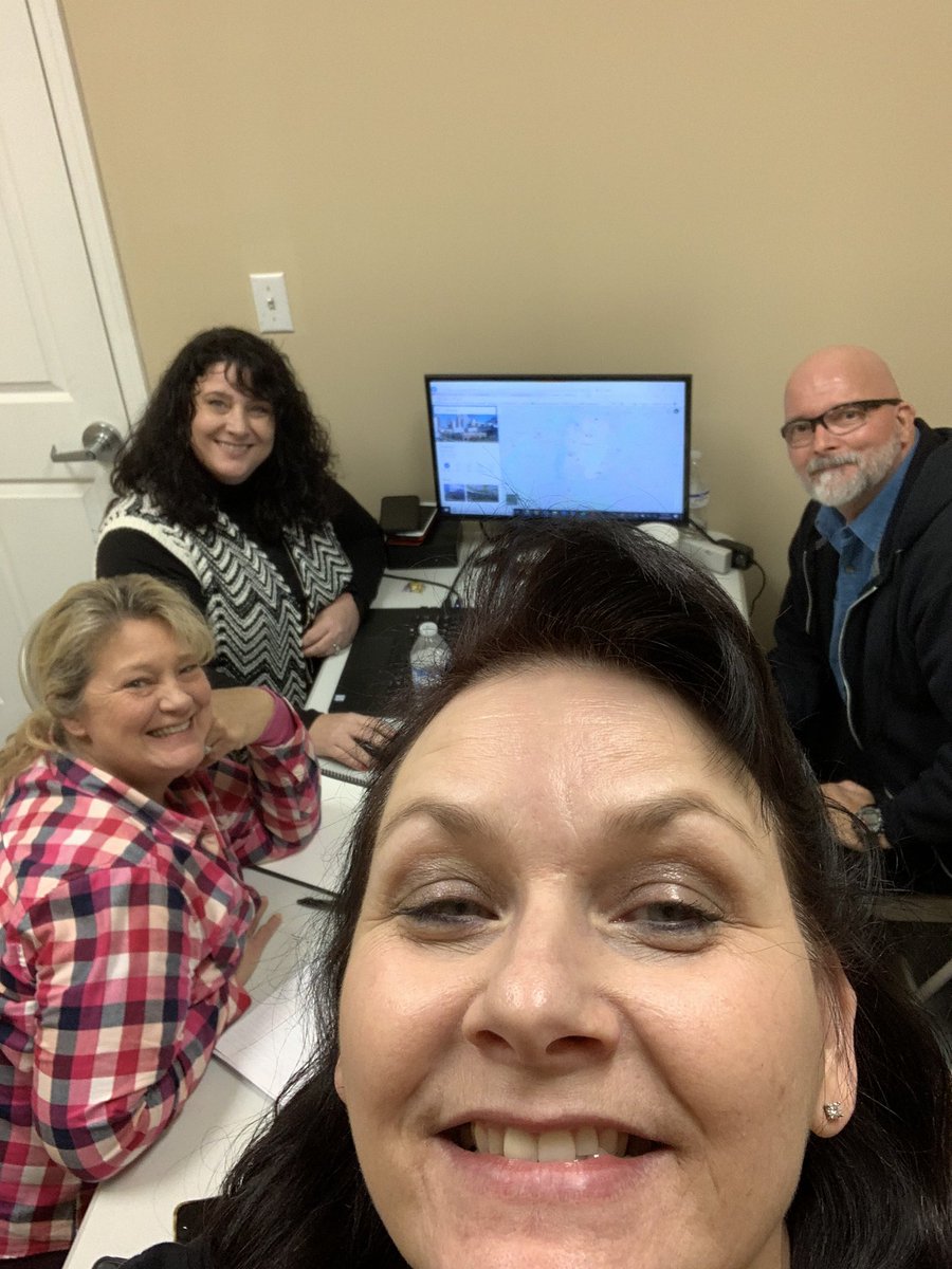 Christine Morehart tweet media