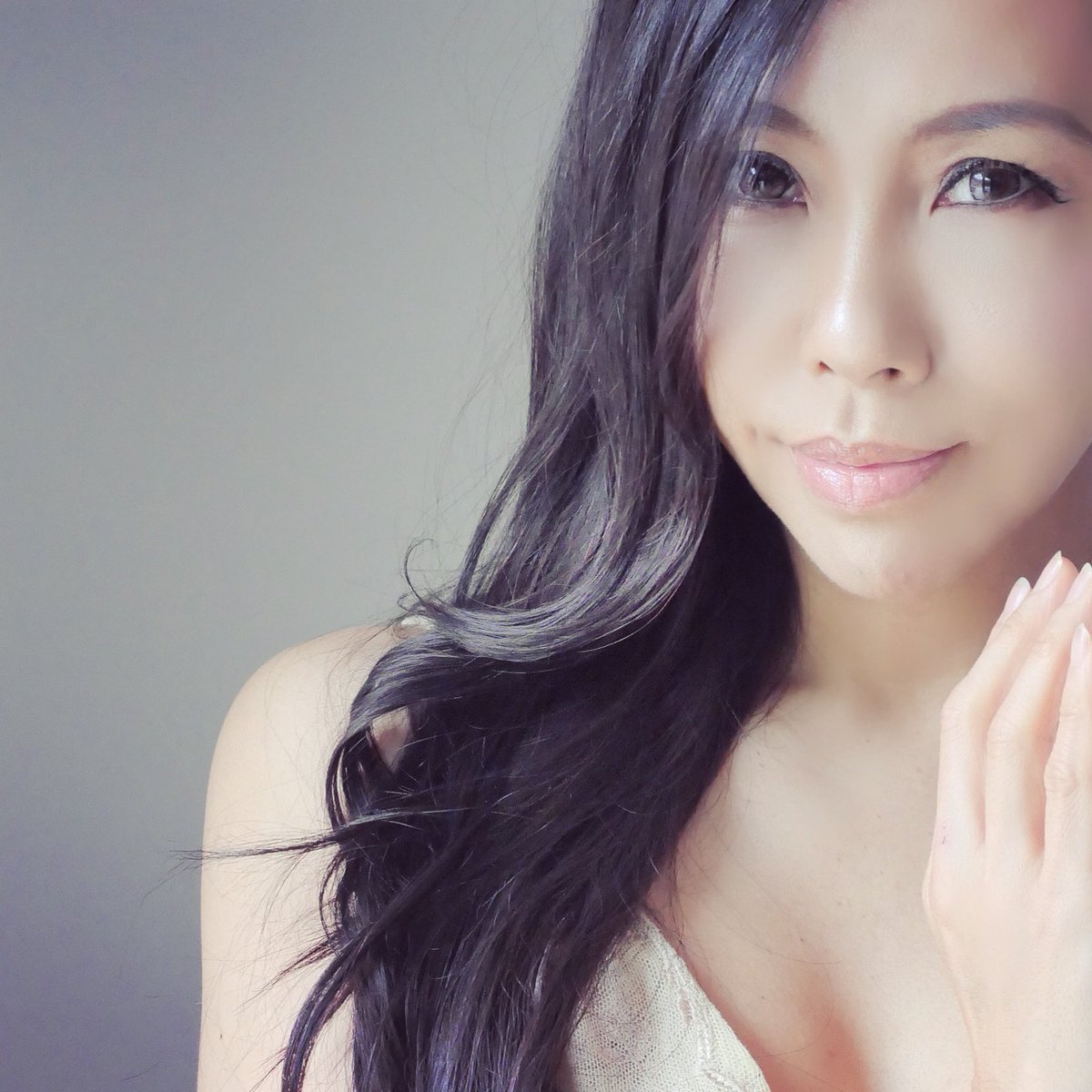 CHIGUSA_KONDO's tweet photo. ・
Happy Friday 🌈🌈🌈
・
Mrs.Japan Universal 2020🇯🇵・
Chigusa Kondo・
・
#ミセスジャパン #mrsuniversal #mrsjapanuniversal #contestant #pagent #universalpageant #universalpageants #worldcompetition #mrscontestants #beautypagent #beautyqueen #近藤千種 https://t.co/11PXFkKzyB