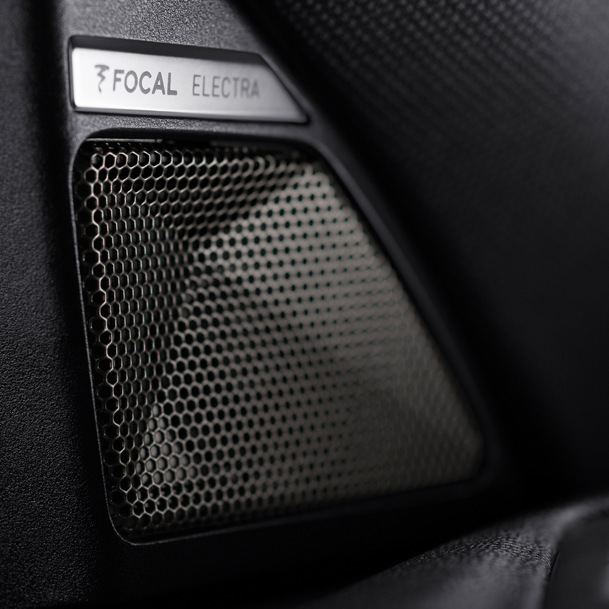 Focal Official on Twitter: "Get lost in music aboard SUVs DS7 CROSSBACK ...