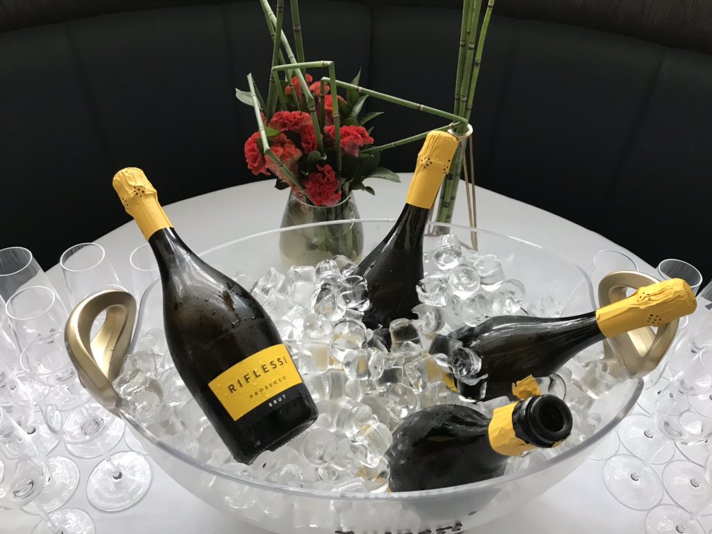 SandB, Aurum Restuarant and Power FM - great start to a Friday in the city! <a href="/TheLeonardoSA/">The Leonardo</a> <a href="/Powerfm987/">POWER 98.7</a> <a href="/Jules_nai187/">Julian Naik</a> #riflessibrut #prosecco #spiritsandbubbles