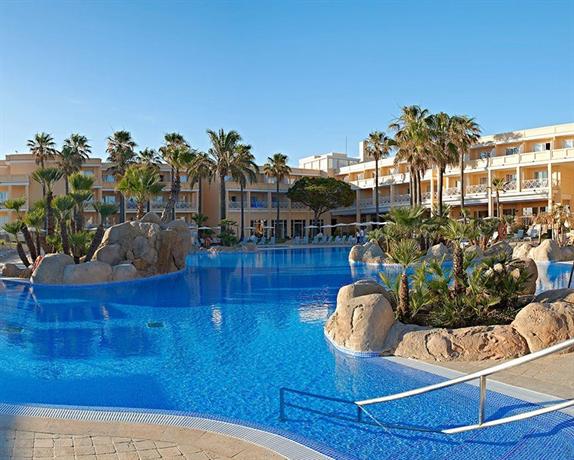 LuckyESHotels's tweet photo. Adventure in #NovoSanctiPetri #HotelPlayaLaBarrosa starting at EUR160.07 https://t.co/sa7ugK0hnm https://t.co/ge8cmSVWjF