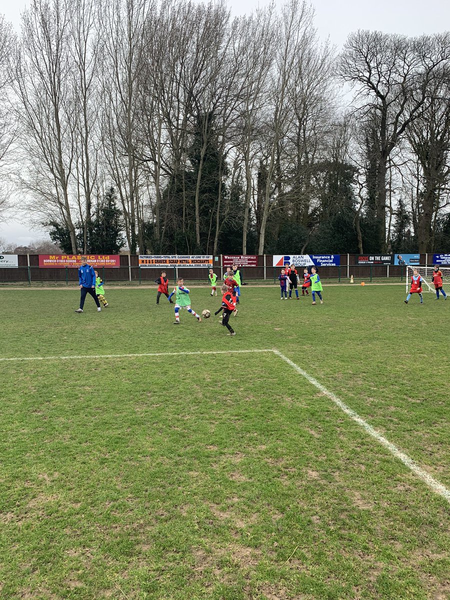 WFCOpen's tweet image. Great few days this week with the boys and girls who came to our @The_Yachtsmen @WFCOpen academy soccer camps. Well done to everyone that came.
We will be doing more over the Easter half term too. So keep a look out! #wroxhamfc #wfcopen #ahoy #BlueWave