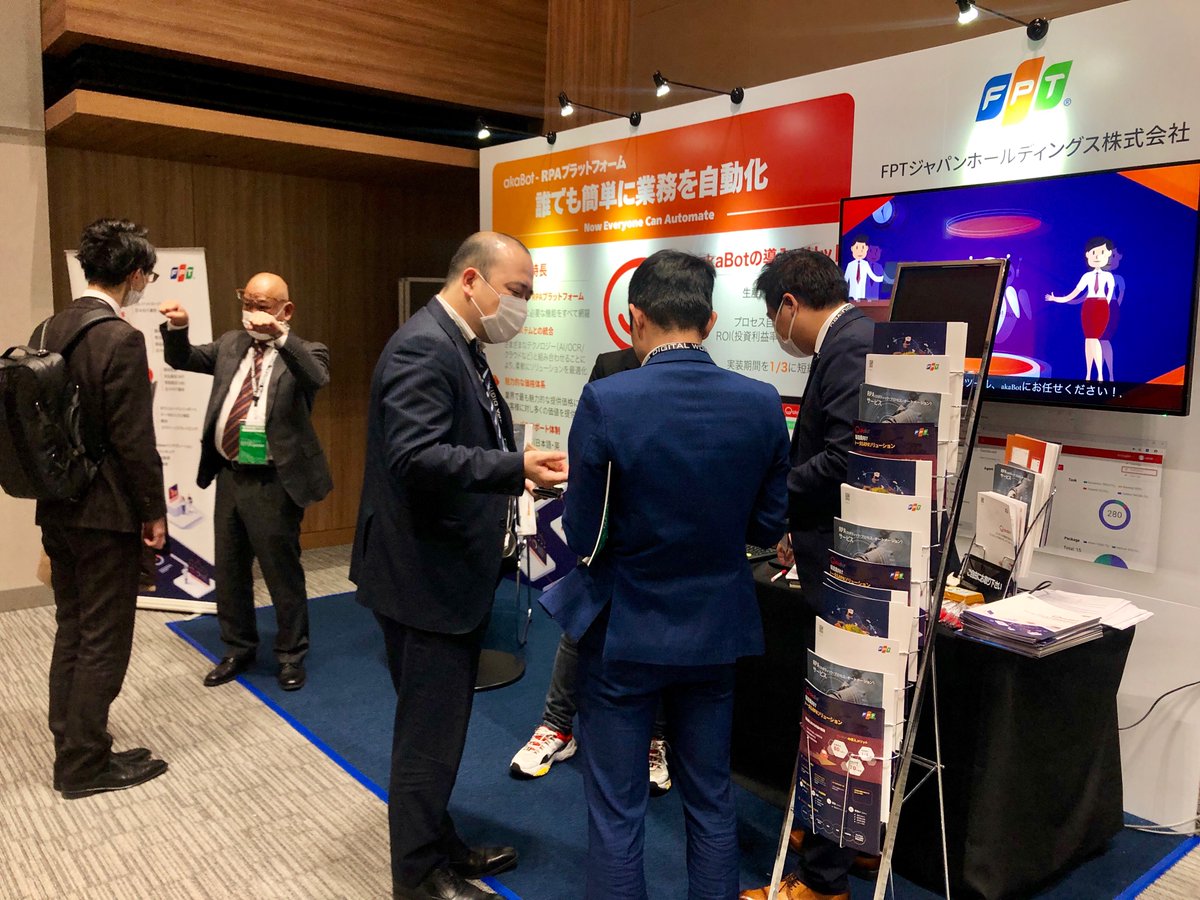 fpt_software's tweet photo. #FPTSoftware is demonstrating its #RPA platform #akaBot at #RPADigitalWorld Nagoya today! Pay us a visit and see how akaBot could help businesses boost productivity by 80% while cutting cost and doubling #ROI. https://t.co/p76YYs8eUY https://t.co/vnz0dWxSXb