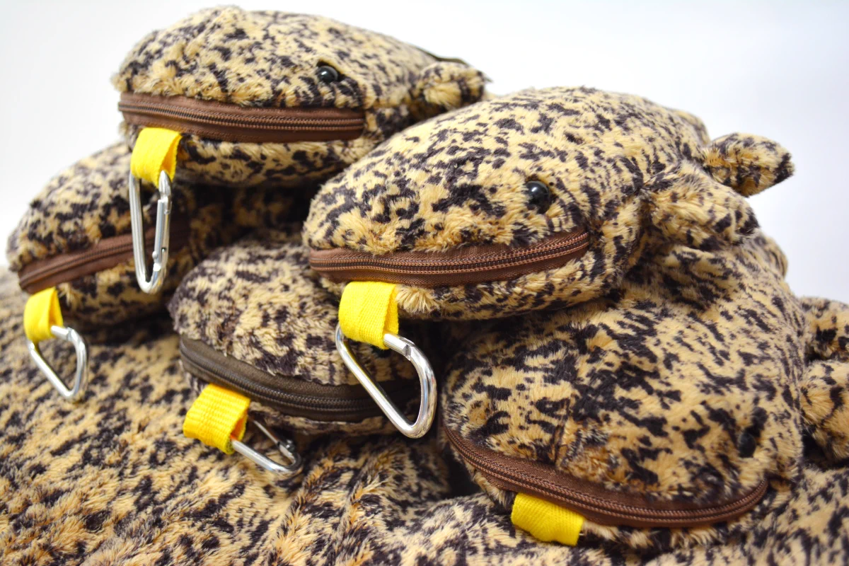 京都水族館ではスタッフ全員にオオサンショウウオポーチが配布されていた！？