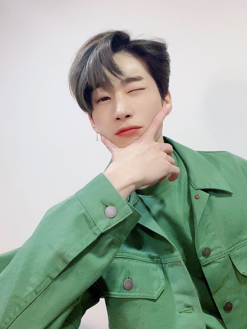 VICTON1109's tweet photo. 🦊🤳
💚🌱새싹 우야의 쁘이🌱💚 https://t.co/Th47KE3rKP