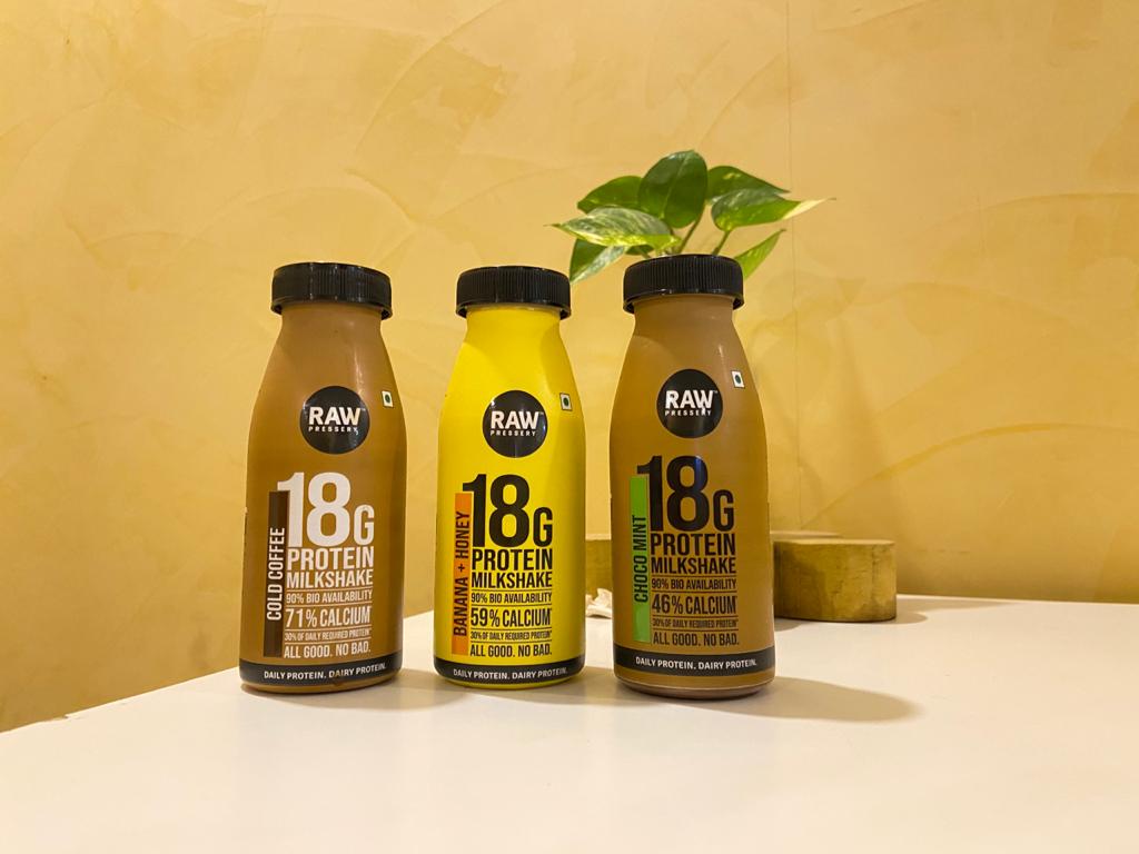 MishryReviews's tweet photo. Raw Pressery's milkshakes have a high protein content and are lactose free. Let's see how do they fare on the taste-o-meter.
Full review: https://t.co/SPrBWgQtsu
#MishryReviews #ReviewsThatMatter #Milkshake #ProteinMilkshake @RawPressery @Tanuganguly https://t.co/5tJXINYj0x