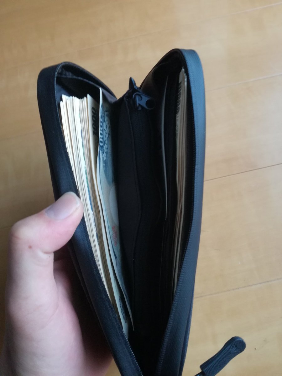 きよ ワークマン980円の財布はコミケ向きだ キャパがすごい 小銭 500円 40枚 100円 40枚 お札 60枚 名刺も整理可能 軽いジッパー操作と大きな開口部が取り回し良さを実現 剛性もあるぞ きよ ワークマン980円の財布はコミケ向きだ キャパがすごい 小銭 500円 40枚 100円 40枚 お札 60枚 名刺も整理可能 軽いジッパー操作と大きな開口部が取り回し良さを実現 剛性もあるぞ