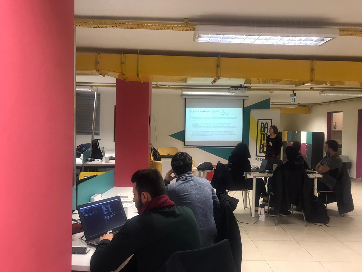 universitemDEU's tweet image. Üniversitemiz ev sahipliğinde, DEPARK BAMBU organizasyonunda tüm dünya ile eş zamanlı Google Hash Code Challenge ön eleme heyecanı dün gece 00.30'a kadar sürdü. Mücadeleye katılan 20 takımımızdan 12'si Türkiye sıralamasına girdi. Tebrik ediyoruz. #HashCode #universitemDEU