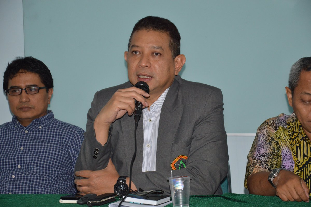 HumasMoestopo's tweet image. Rapat Dosen FIKOM UPDM(B) dalam persiapan dimulainya perkuliahan Semester Genap Tahun 2019/2020 di Lantai 2 Gedung Perdamaian Kampus I Hanglekir (sl)

#MoestopoGueBanget
#MoestopoBeragama
#Moestopo
#FikomHebat