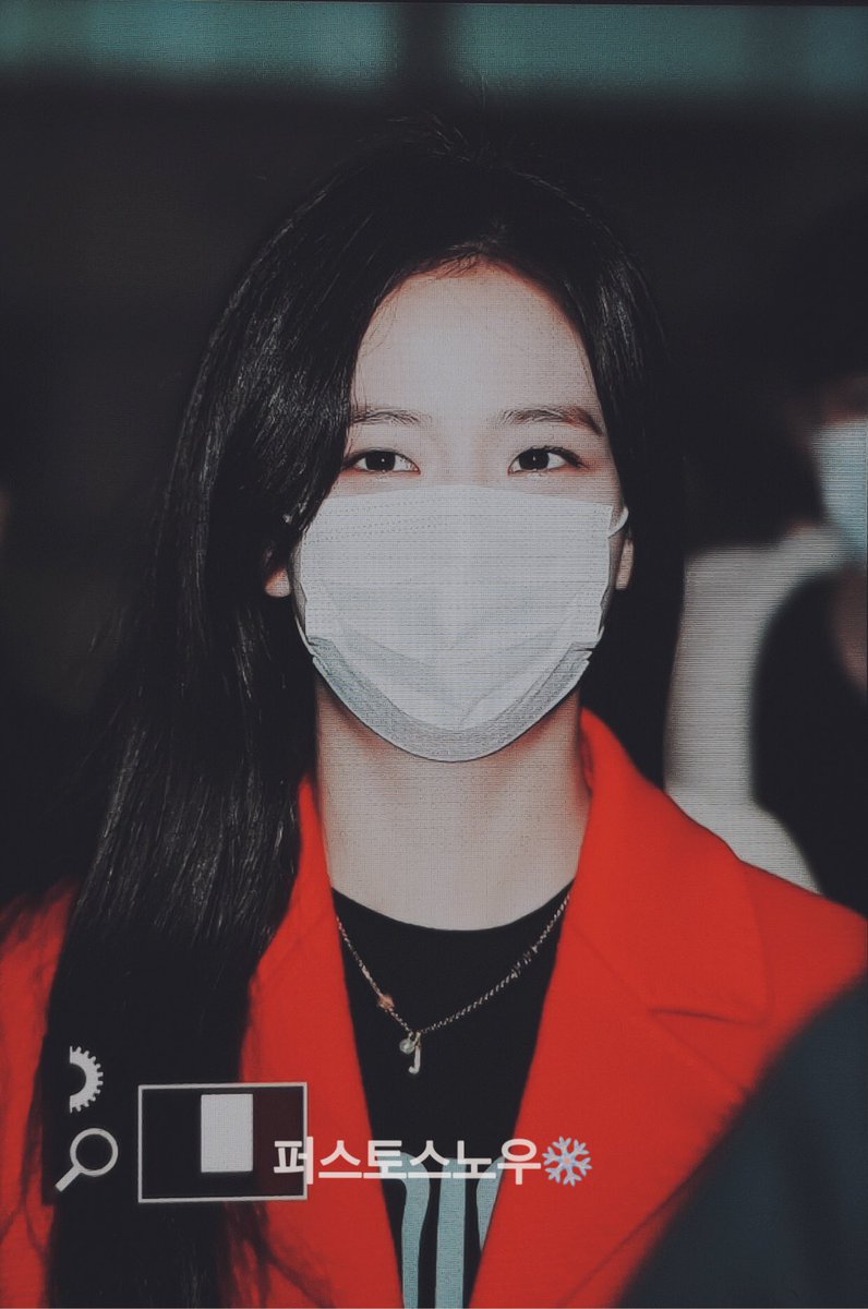 firstsnow_js's tweet photo. 200221 ICN 출국
#블랙핑크 #지수 #BLACKPINK #JISOO https://t.co/Do9rYScYda