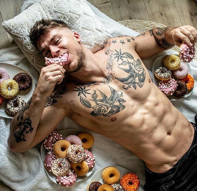 When cheat day comes around feels a little like Friday, take <a href="/kazvanderwaard/">kaz</a> word for it.