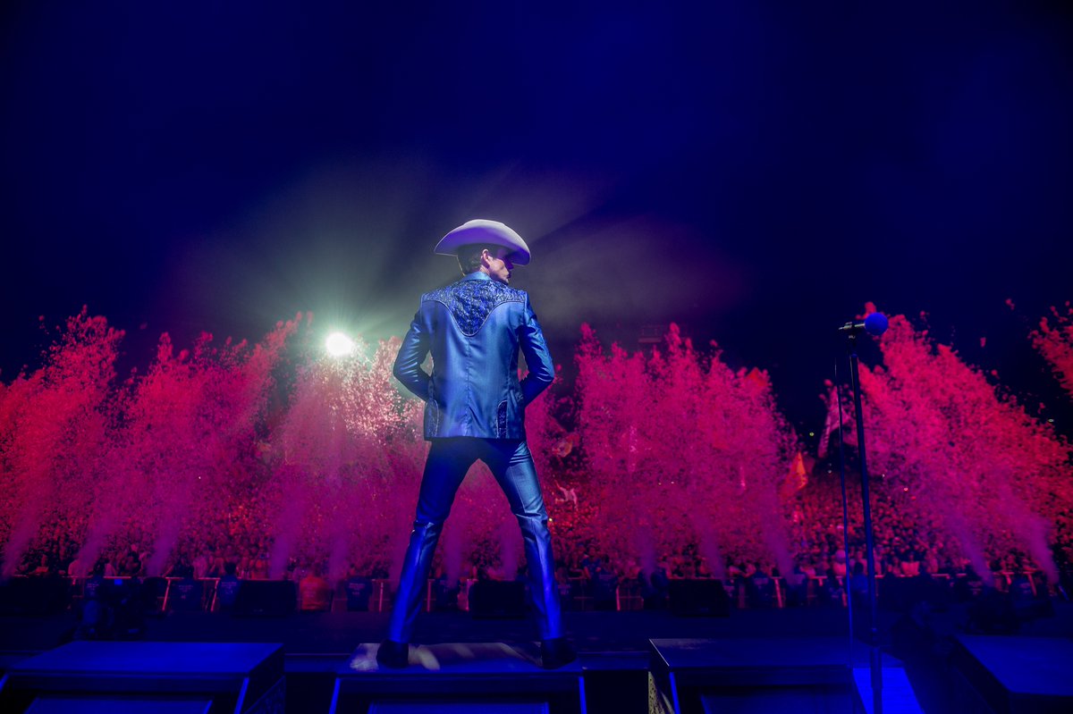 TicketmasterUK's tweet photo. #tmExtras @thekillers have just added extra seats for their Doncaster show on 26 May! Grab 'em whilst they're hot: https://t.co/cC1pxZPF33 https://t.co/XZXvsvEgn3