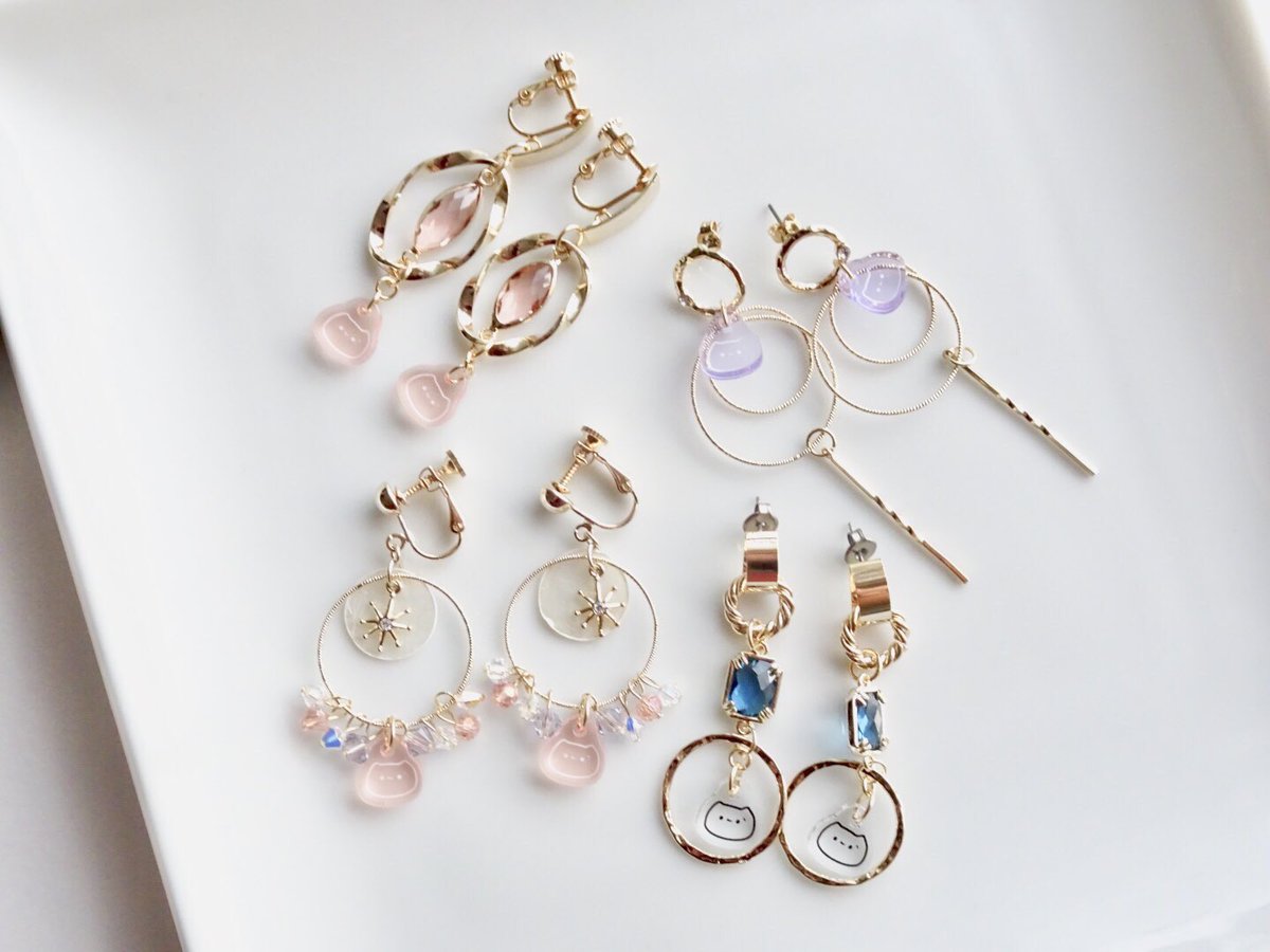 ayataka0821111's tweet photo. コラボアクセサリー 
ピアス ¥1300〜1500-
イヤリング ¥1400〜1600-

紅茶檸檬さん（@fns_lemon ）とのコラボアクセサリー✨
どれもキラキラしていて可愛いです☺️

*⋆ฺ࿐* 🐾

2020年2月22日 
東京・全国家電会館5F
#ねこまつりフェス 
#ねこまつりat湯島
（@yushima_neko ）

🐾*⋆ฺ࿐* https://t.co/sJkrTWL0R5