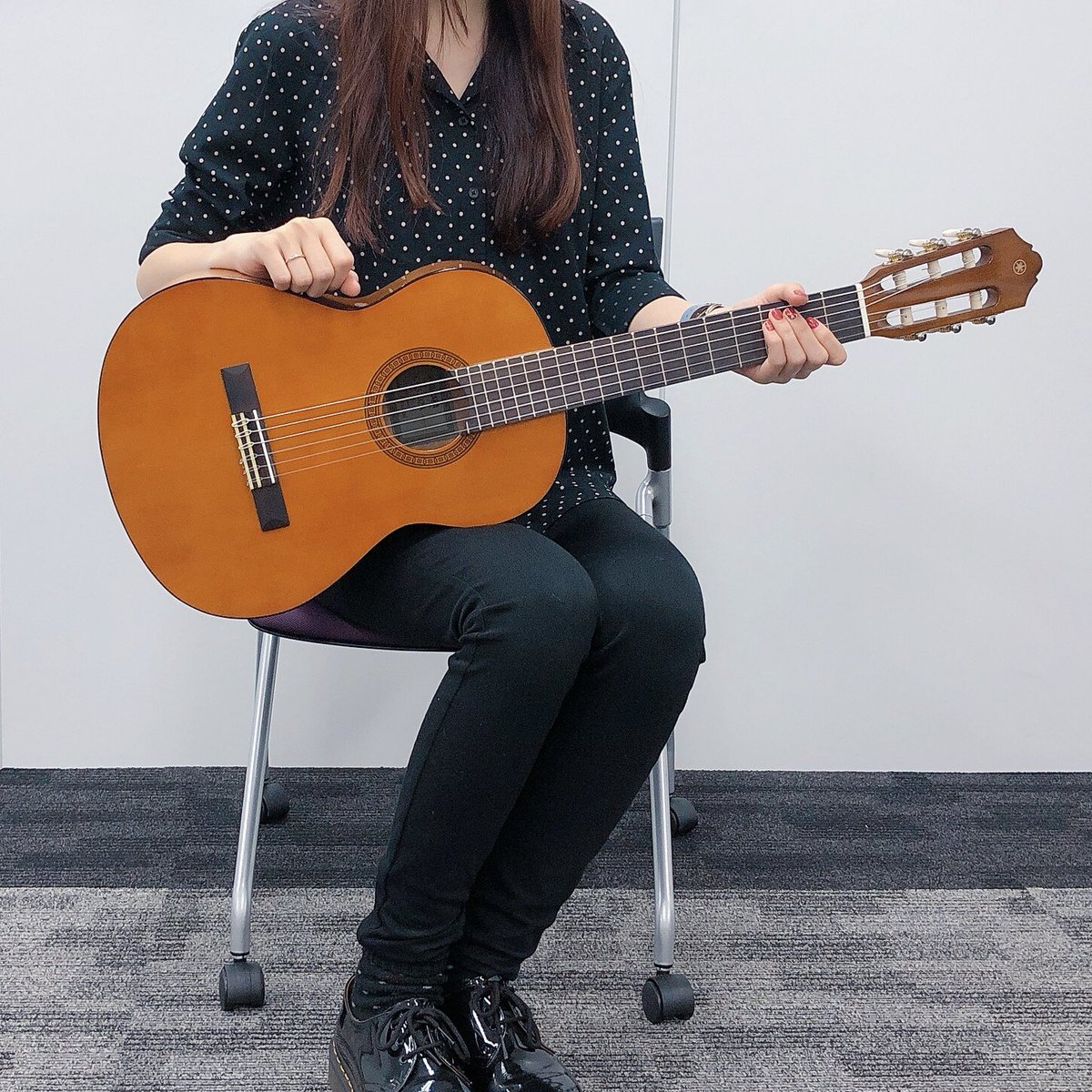 CS40J/CGS102Aサイズ比較】 ヤマハの小型クラシックギターの2品番 です