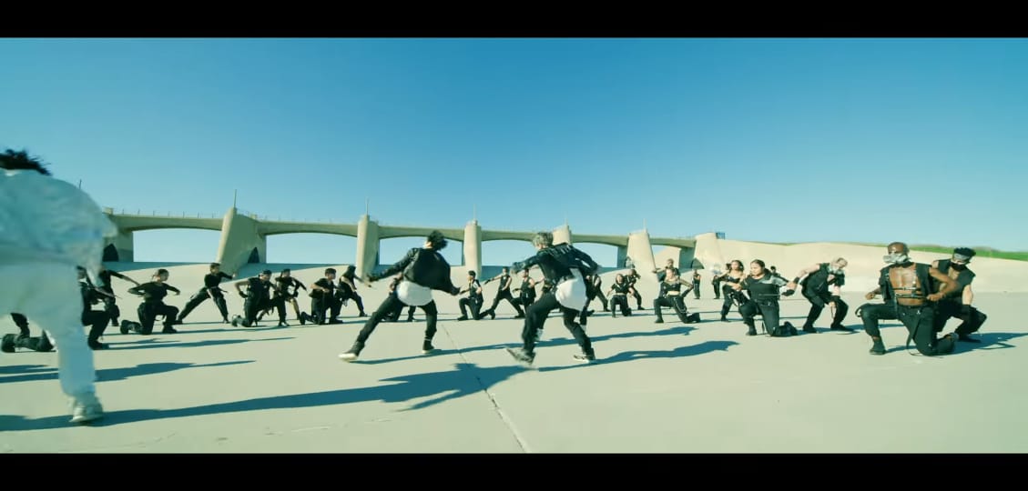 ishobi23's tweet photo. estoy en el piso que coreografía omgg que vocals tremendo rap los amooooo chicossss #BTS  #BTSCOMEBACK2020 #MAP_OF_THE_SOUL_7 #ONisComing #ONSIA https://t.co/yloXG8PETG