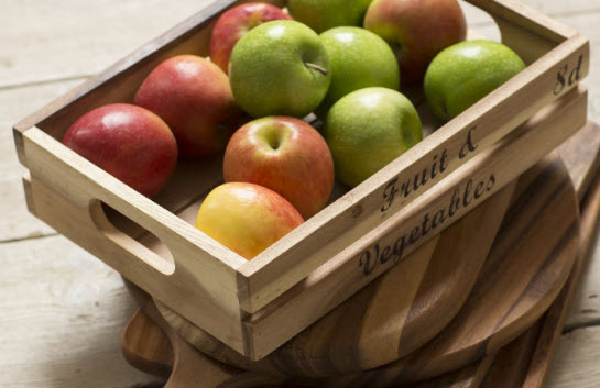 Élégante #caissederangement ou #cageot de @tgwoodware pour vos fruits et légumes. parfait pour organiser sa cuisine ou des déjeuners en plein air. Sélectionné par <a href="/decofinder/">Decofinder</a>