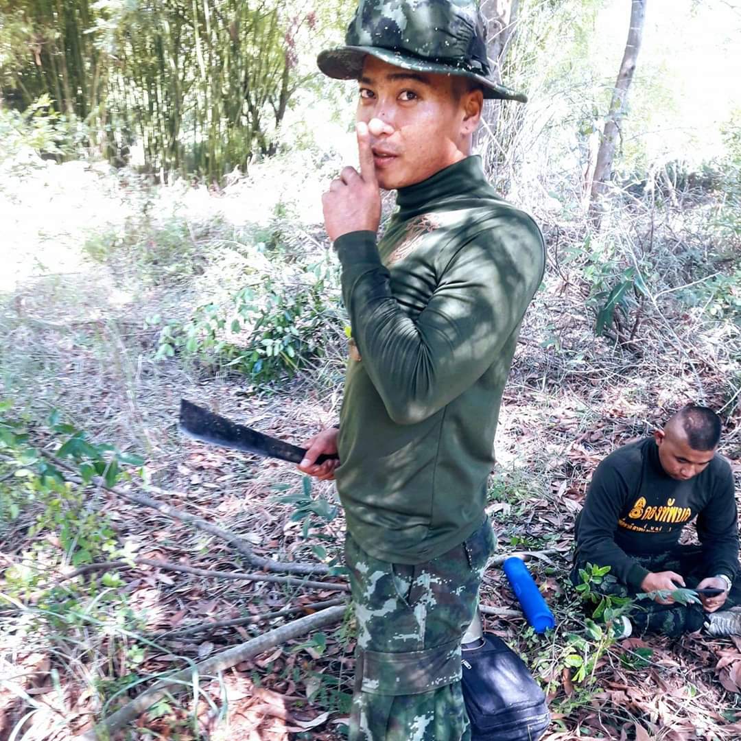 kengfucker's tweet photo. อย่าเสียงดังนะ จะฟันละนะ https://t.co/0iCbY58wzq