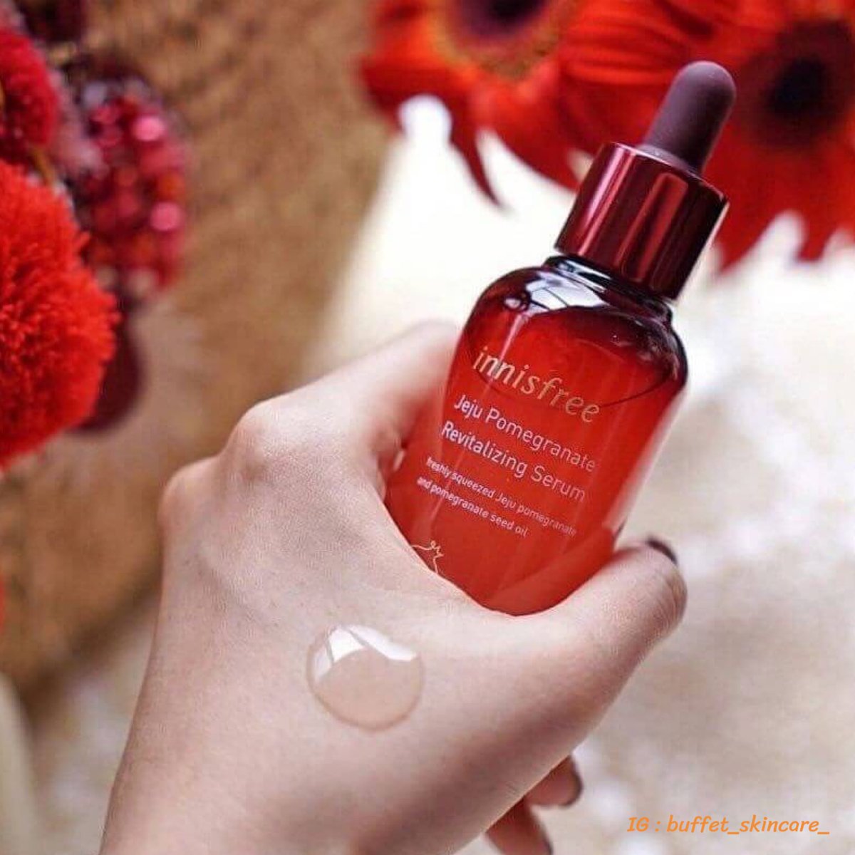 BuffetSkincare's tweet photo. 🍃Innisfree Jeju Pomegranate Revitalizing Serum
✨เซรั่มสูตรน้ำทับทิมและน้ำมันเมล็ดทับทิมจากเชจูช่วยเสริมสร้างเกราะป้องกันผิวให้แข็งแรง ช่วยบำรุงผิวให้มีชีวิตชีวาและสุขภาพดี

ขนาด 50ml
ราคา 740฿
flash express50/ems60📦

#innisfree #buffetskincare #ร้านบุฟเฟ่ต์สกินแคร์ https://t.co/Hwdz3McxHn