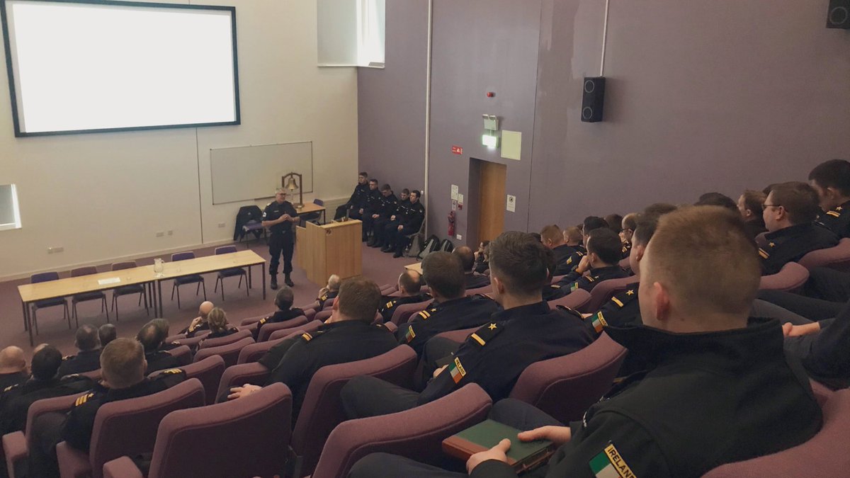 Officer Commanding Naval Operations Command (OCNOC) delivering his opening address @NMCI_Ireland this morning at the @naval_service’s Operations Branch ‘Command Huddle’.
@defenceforces 🇮🇪