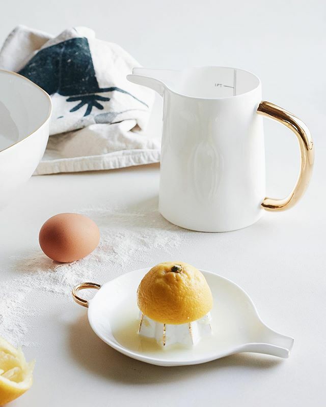 Measuring jug, lemon squeezer and a peek of a mixing bowl. The essentials, in 22k gold. ift.tt/2uSiE6B