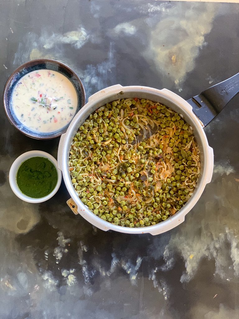 Today has been a good food day. Working from home when the rest of the world is holidaying has it’s own plus points. Pulao with LOADS of fresh and tender green peas. Probably the last of the season.