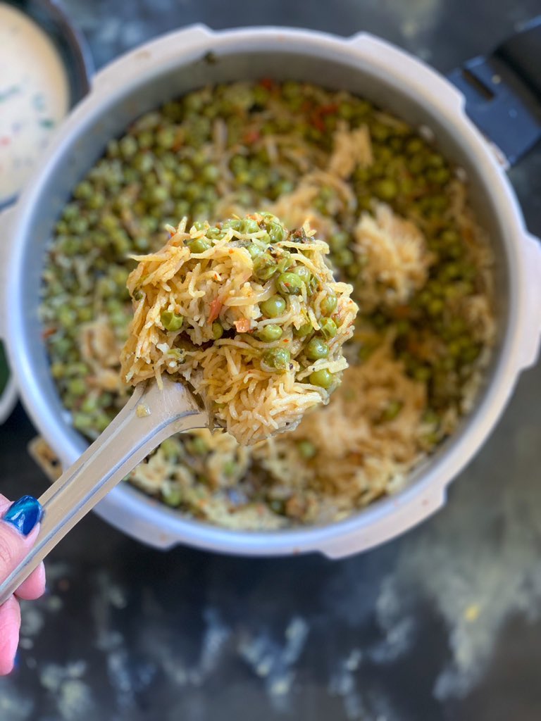 Today has been a good food day. Working from home when the rest of the world is holidaying has it’s own plus points. Pulao with LOADS of fresh and tender green peas. Probably the last of the season.