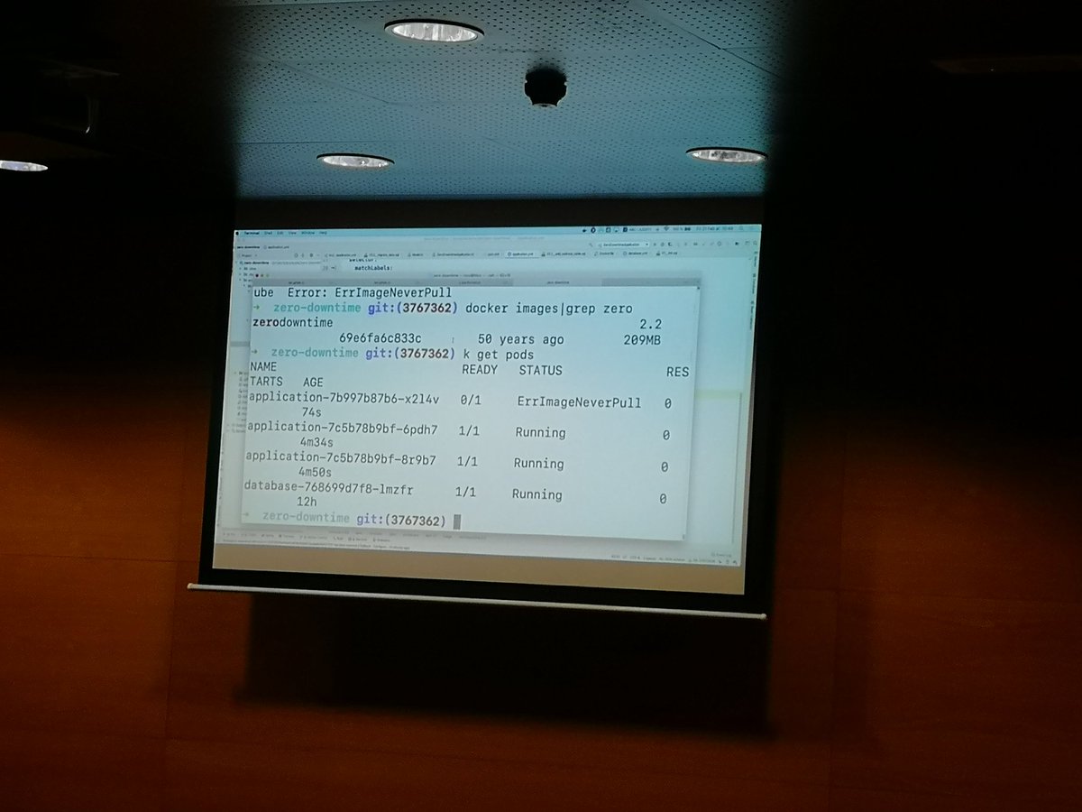 sancfc's tweet image. Seeing the great @nicolas_frankel in the @DevOpsDaysMad talking about &quot;Zero downtime deployments&quot;. #devopsdaysmadrid #50yearsago