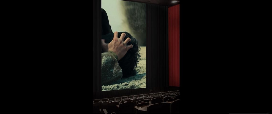 Filmé à la verticale : le premier blockbuster pour smartphone sur vos écrans en 2021 <a href="/LADN_EU/">L'ADN 🧬</a> buff.ly/2V8EZre