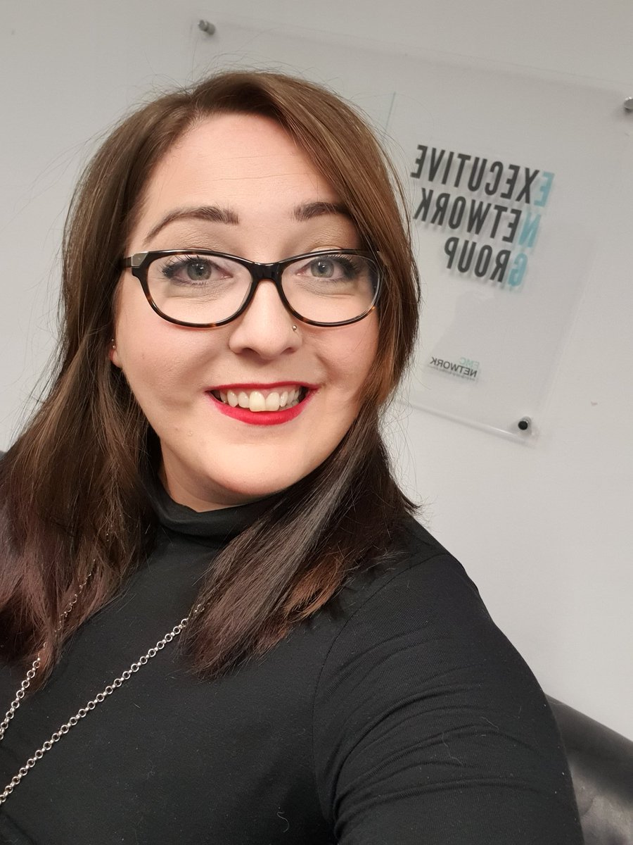 Laura Aucott tweet media