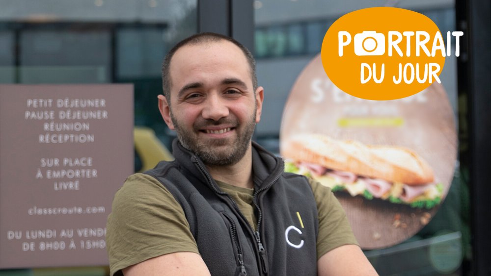 class_croute's tweet photo. Portrait d'Emiliano, notre restaurateur lyonnais au grand coeur ♥

Arrivé d'Italie en 1998, il a ouvert son premier class'croute à tout juste 26 ans. De nature posée, Emiliano nous confie...#PortraitDuJour

Découvrez le portrait complet par ici 👉https://t.co/mAwQYVSBId https://t.co/K9byXGOLZR