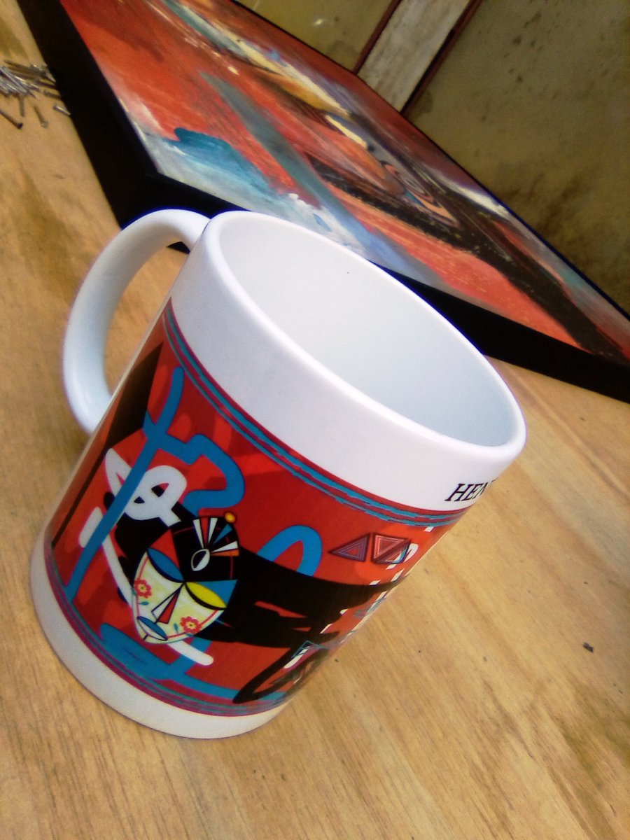 lagriffemboko's tweet photo. HENRI by Mboko
Mug droit design by Mboko, personnalisé: 15000 FCFA
whatsapp 672154658
Nous sommes à Douala, vous pouvez visiter l'atelier sur RDV.
#MbokoBelieve
#Africaisbeautiful
#ArtistOnTwitter
#CameroonianDesigner
#237forever
#KeepTheFaith https://t.co/385FtJ9GUB