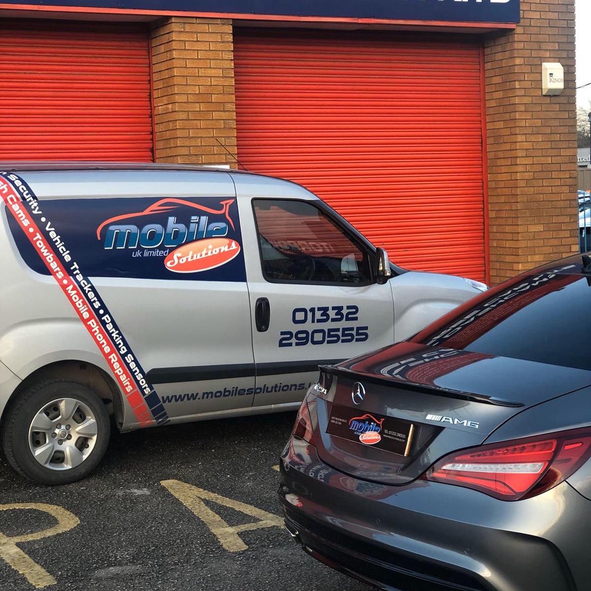 MobileSol01's tweet image. Reversing camera installed with an interface allowing integration through the factory display #mercedes #reversingcamera #parkingassist