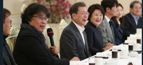대구 경북에서는
코로나로 난리가 
났는데 
아가리가 찢어지도록 
파안대소하고 있나?