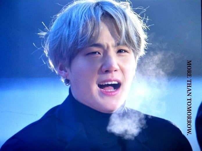 anndre_rms's tweet photo. Amo esta diferencia💜💜💜😍!!! @BTS_twt #BTS #BTSComeback2020 #MAP_OF_THE_SOUL_7 #7isToday #WeONWithBTS #btsON #ONFeatSia #ONisHere https://t.co/rO5EaanZaf