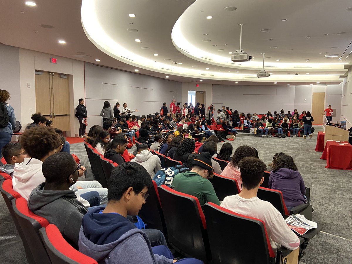 Hightower, Elkins, Dulles and Travis academy students at the UH Edison Technology Lecture Series. @UHCOT @FBISD_SEL <a href="/elkinsengineers/">Engineering Academy</a> @CRodriguez1081