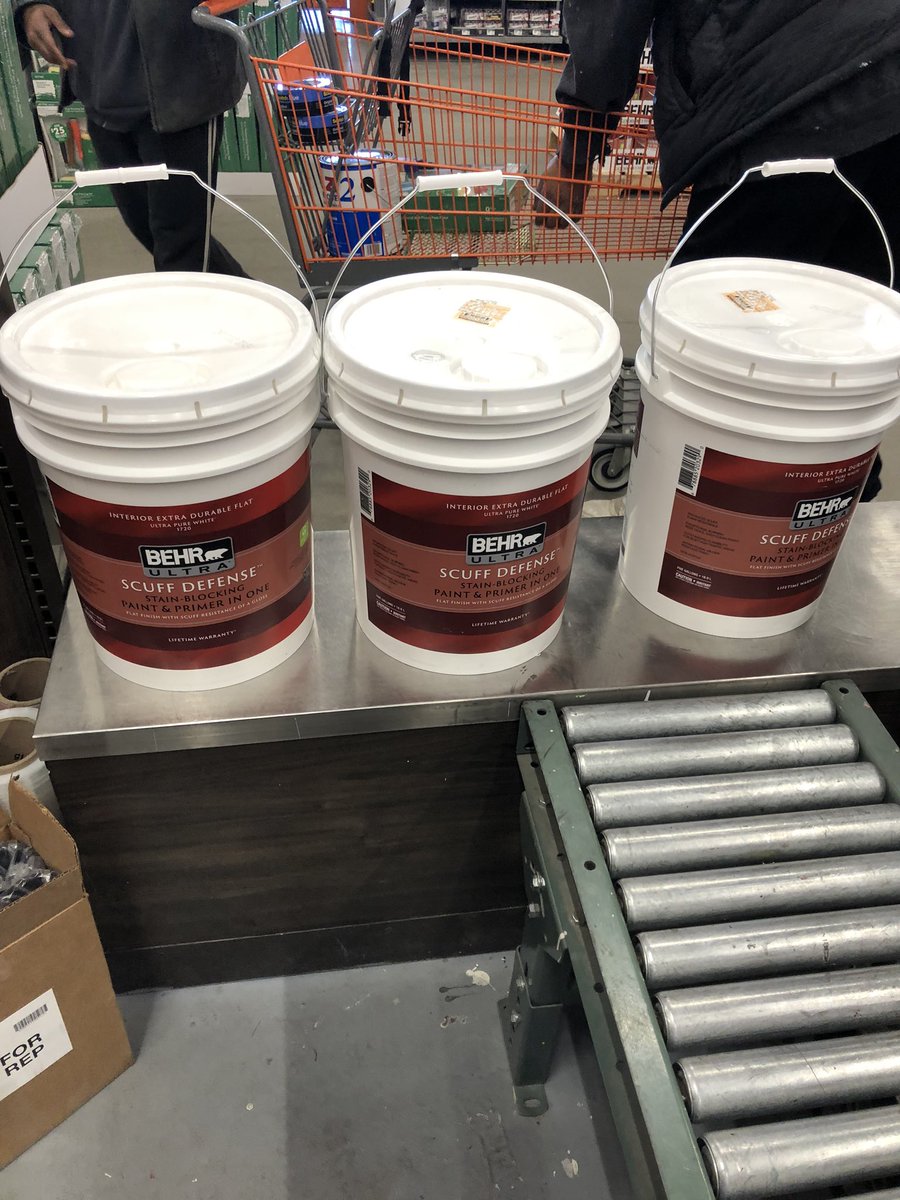 BehrJz's tweet photo. Our new and returning pros love this innovative product. 0935 is becoming a Scuff Defense HUB, we’re moving it at a high level consistently thanks to outstanding leadership from dh24 @ArelisAugusto - Let’s keep moving the needle! @arothrock70 @Maira_THD @timbehr98 #HomeDepot https://t.co/FPF6xiILCn