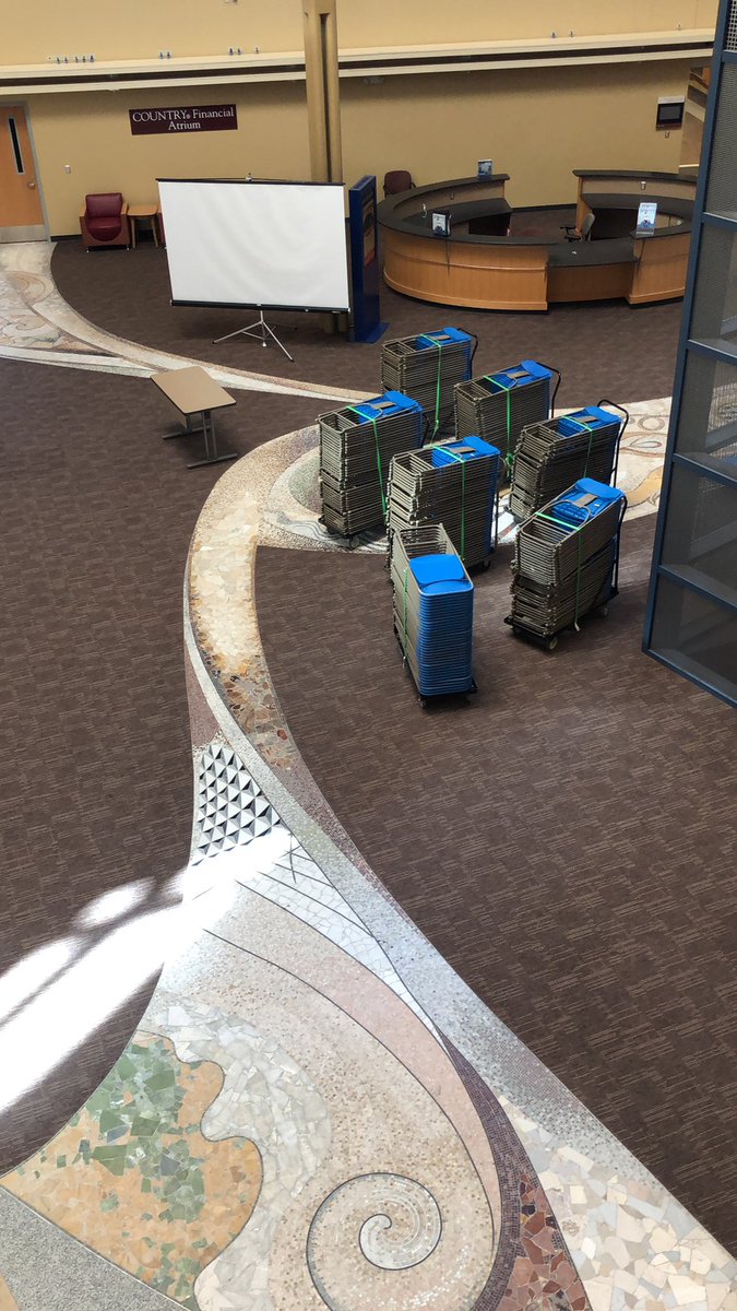 Setting up for #SITBloNo today <a href="/Heartland_CC/">Heartland Community College</a>!  Can’t wait for tomorrow!