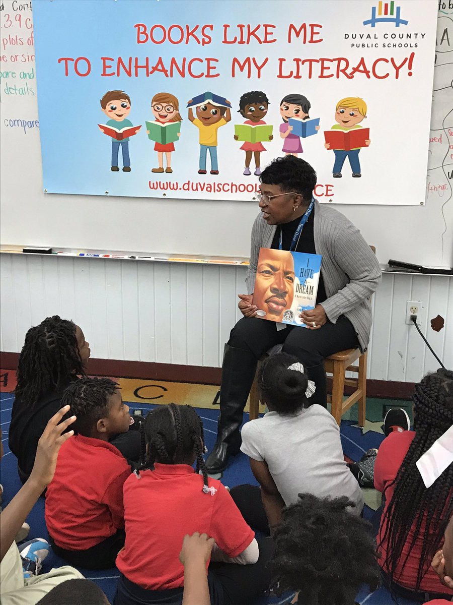 Books Like Me.....To Enhance My Literacy. #BlackHistoryMonth . #DCPS #Literacy  <a href="/deidrajd1/">Deidra Johnson</a> @DrDianaGreene