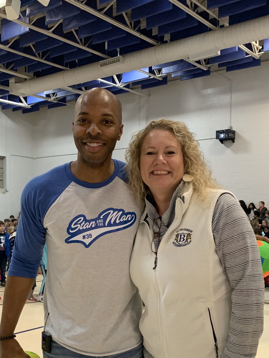 LeaderandReader's tweet photo. Wow! What a blessing this guy is! His message of kindness, his wonderful book, and his #bekind39 challenge truly inspired our entire school. Thank you, Stan the Man! #beslegacy ⭐️ @leap4literacy https://t.co/IE7tYHnT9c