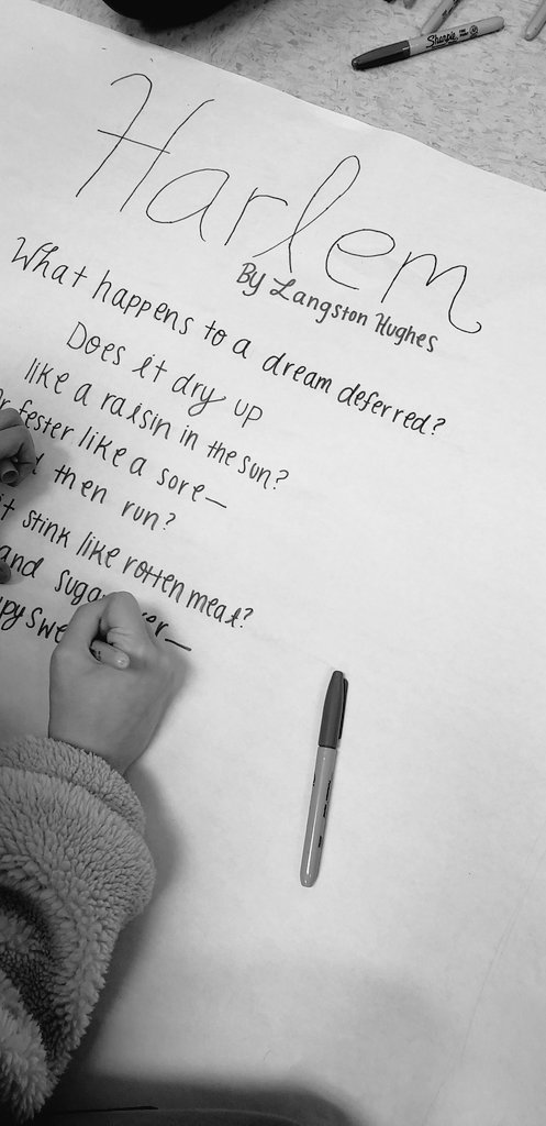 MrsAppelmann's tweet photo. Stay tuned for the result of our juniors' dreams... #USII #harlemrenaissance #hughes #BlackHistoryMonth #ufrsdproud #AHSNextLevel https://t.co/YFRj3qdtFE