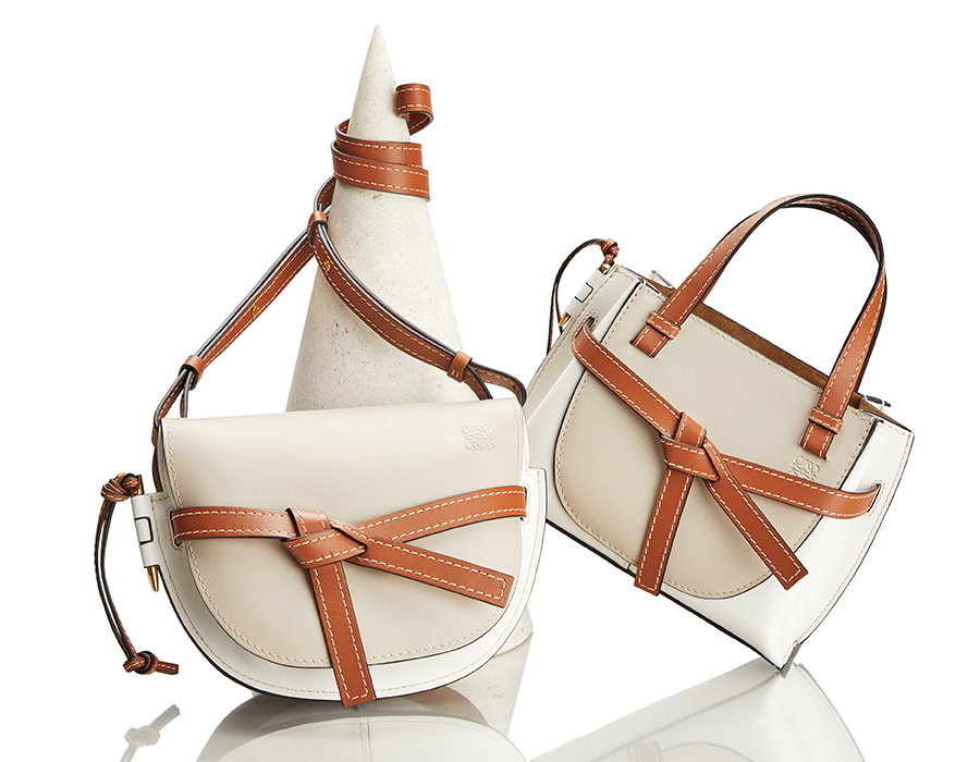 LoeweOfficial's tweet photo. The Gate bag family arrives in new colourways.
Shop https://t.co/0sXSf3wqgu
#LOEWE #GateBag https://t.co/aSTNEcCbw2