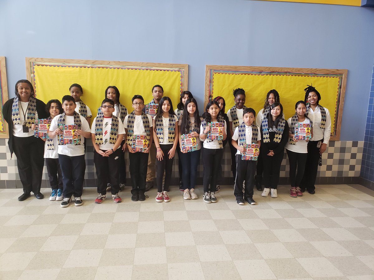 HeySollers's tweet photo. @PortTownsES African American Read In was nothing short of AMAZING! Some of our 6th grade scholars read to our K-2 scholars and told them all about "Little Heros of Color" @PGCPSK5RELA @brkr1983 More pictures to come... https://t.co/iFOy5CU4Eg