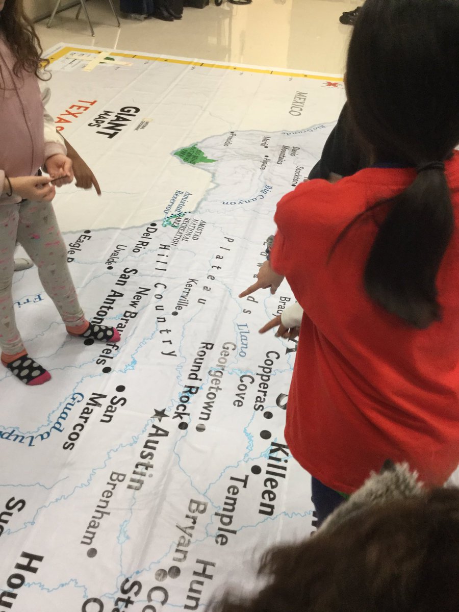KarissaSpriggs's tweet photo. Checking out the Giant Texas Map today! https://t.co/1QypF2hCiD