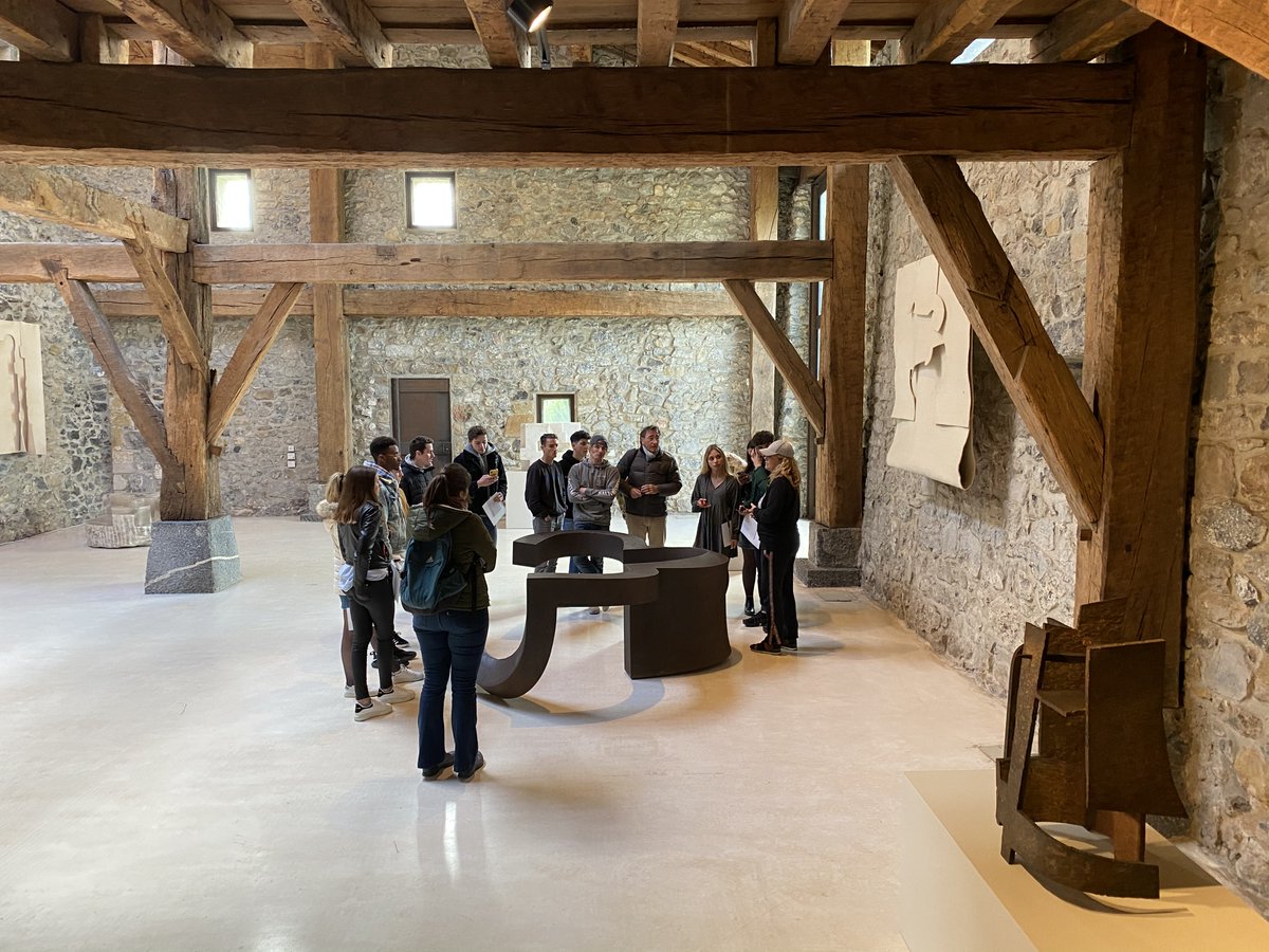 La classe de TVENTE en visite au musée CHILLIDA LEKU de San Sébastian
<a href="/Chillida_Leku/">Chillida Leku</a>