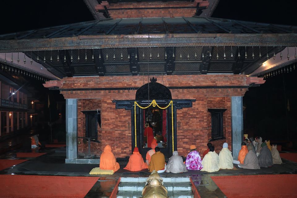 sanaatan_dharma's tweet photo. ll ॐ नमः शिवाय ll
"महेश संस्कृत गुरुकुल "
#महाशिवरात्री #शिवरात्रि #हरहरमहादेव
#HarHarMahadev #Mahashivratri #MahaShivRatri2020
#Devghatdham #Shivratri #MahaShivaratri
#Tanahun #Nepal https://t.co/FwE0oNWAWd